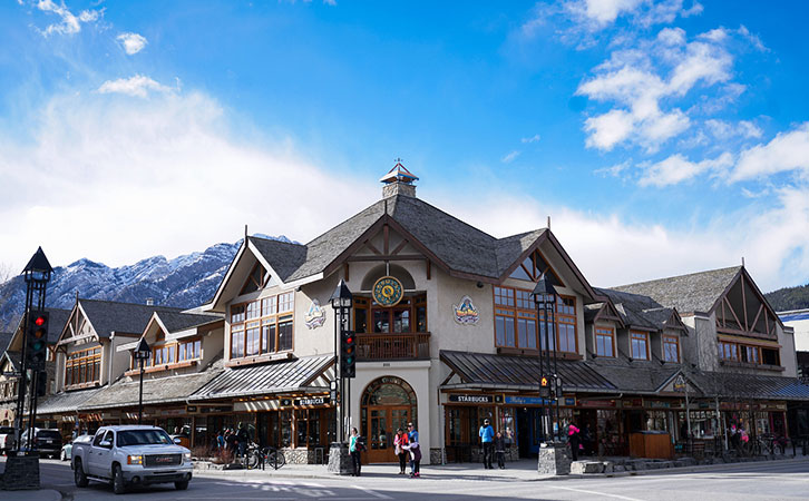 景鴻客戶獲批薩省企業(yè)家移民工作簽證