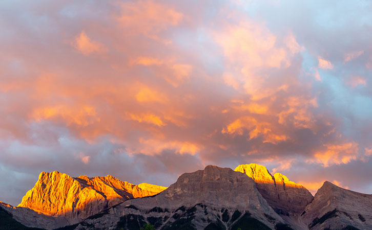 景鴻集團(tuán)客戶再次團(tuán)批魁省投資移民！