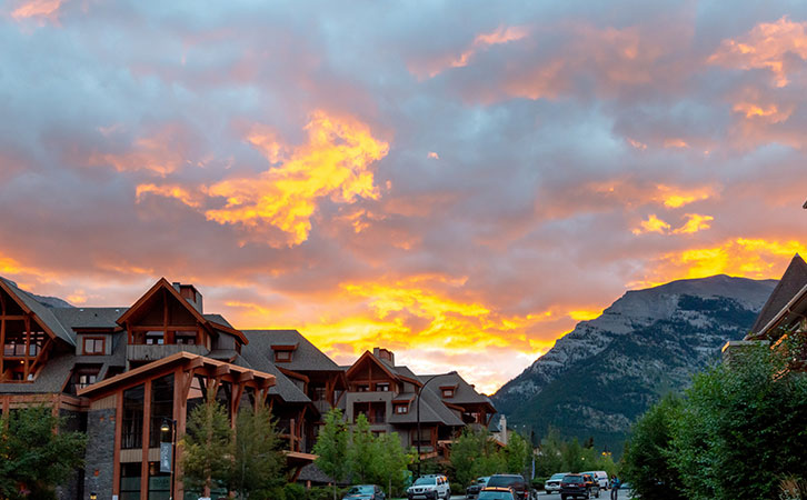 80后銀行職員，申請移民加拿大，結(jié)果……