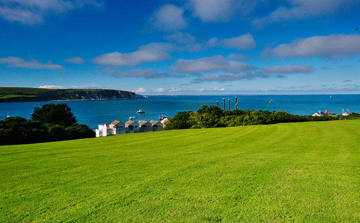 全家優(yōu)享歐洲高質量生活，L先生選擇了這個低價移民項目~