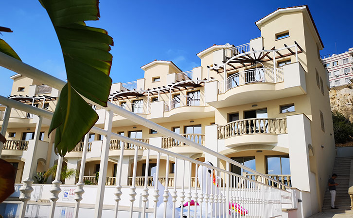 塞浦路斯移民|這個(gè)國(guó)家的醫(yī)療福利有多棒？看完包你都說好！