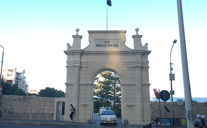 一次性解決「養(yǎng)老+教育」問題，還有比這個更省心的移民項目嗎！