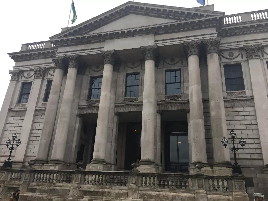 步步精心！從申請獲批到入境，景鴻助力C先生一家實(shí)現(xiàn)愛爾蘭移民夢！