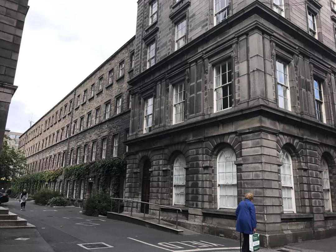 步步精心！從申請獲批到入境，景鴻助力C先生一家實(shí)現(xiàn)愛爾蘭移民夢！