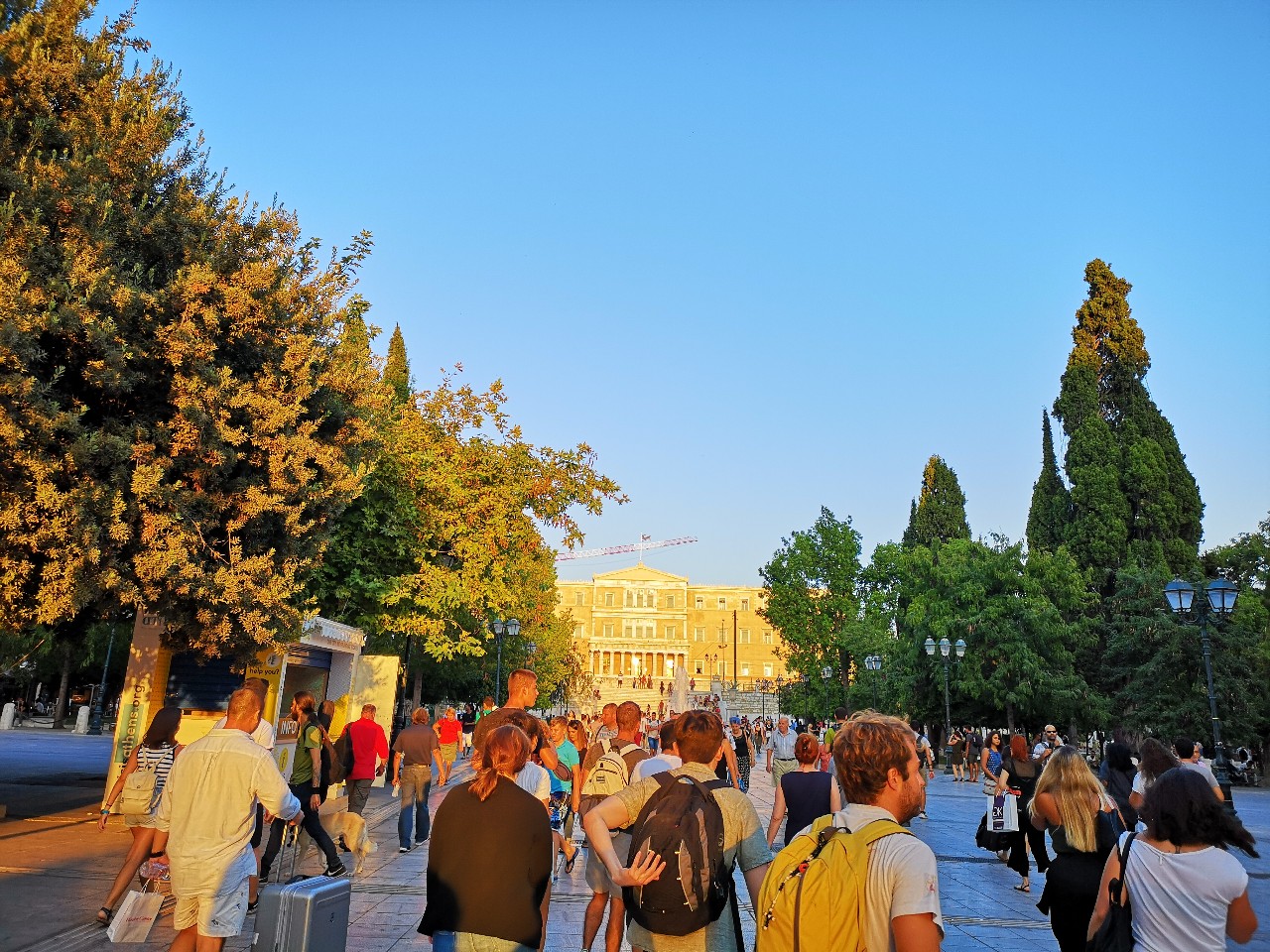 [熱門推薦]@家長們，這里有一份16歲以下孩子出入境證件的辦理指南，請查收