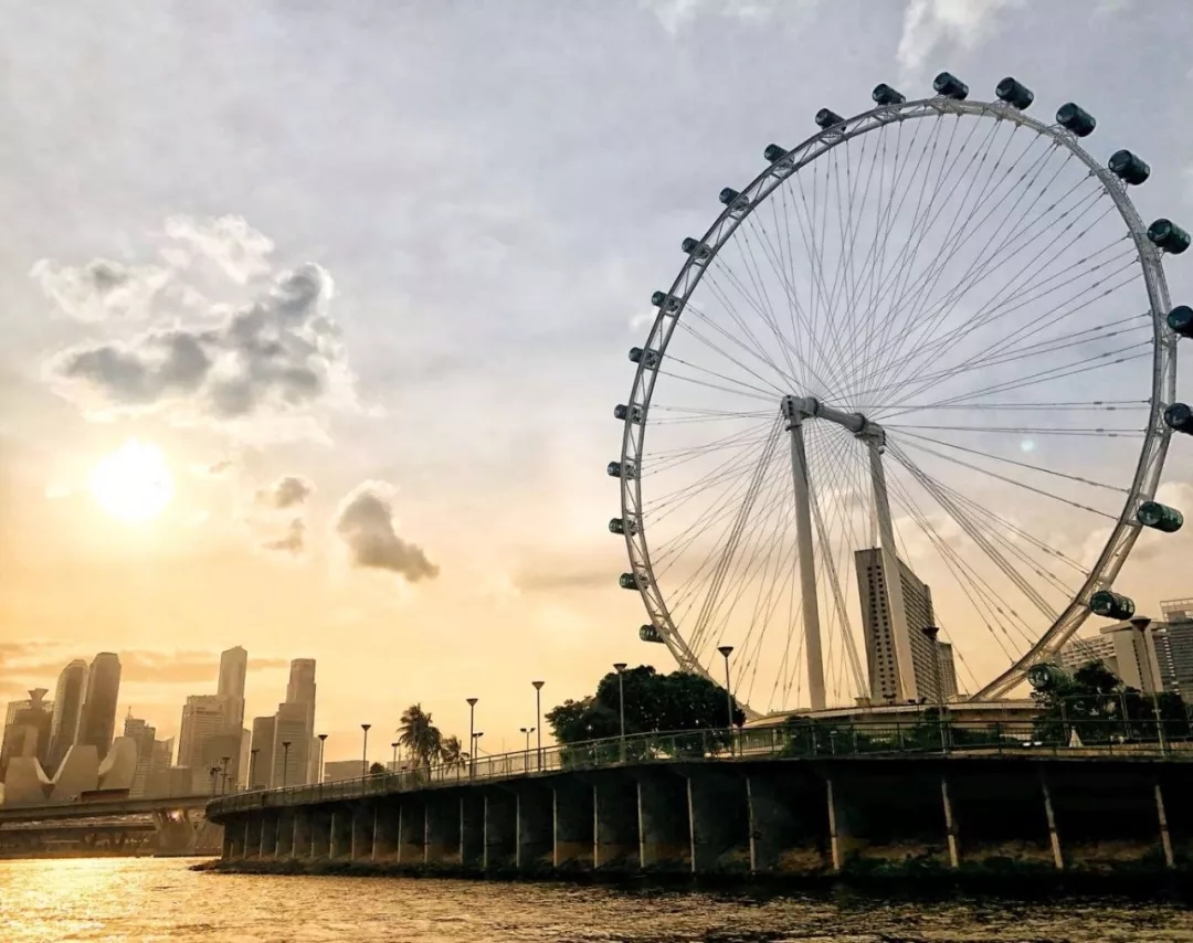 出游季 | 突然發(fā)現(xiàn)護(hù)照即將過(guò)期，上面的有效簽證該怎么辦？