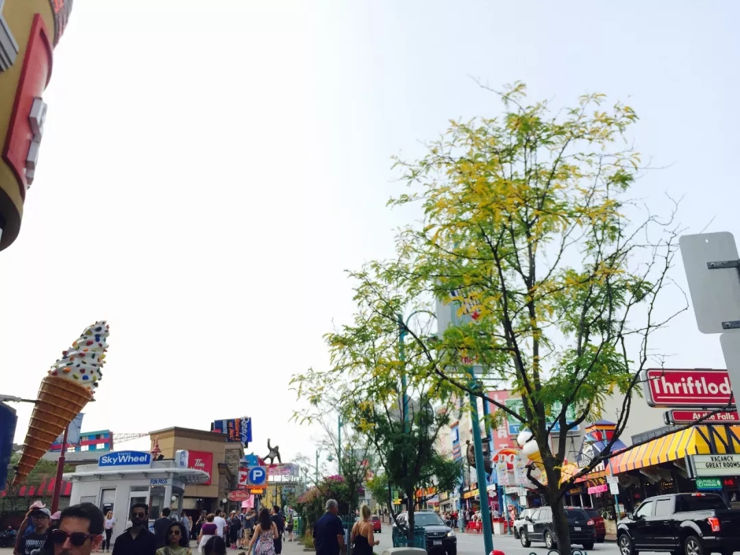 加拿大移民|一個問題，讓你分清加拿大人和美國人的區(qū)別