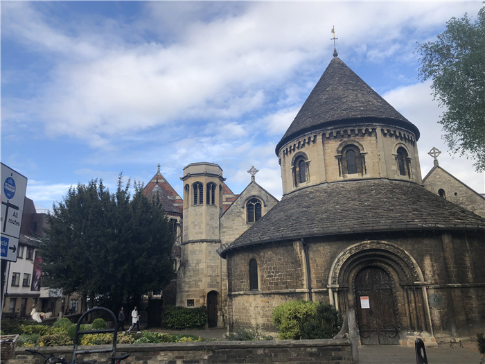 快Get！這些禮儀習(xí)俗助您快速融入英國新生活~