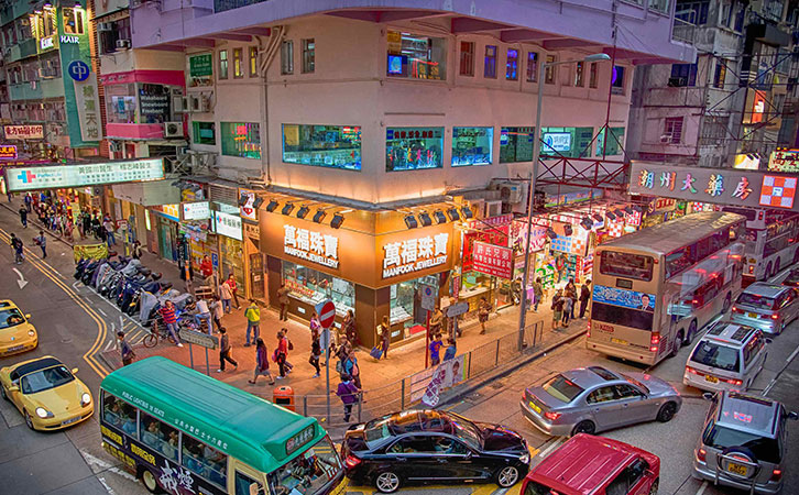 申請香港優(yōu)才計劃，配偶子女不僅能隨行還能加分！