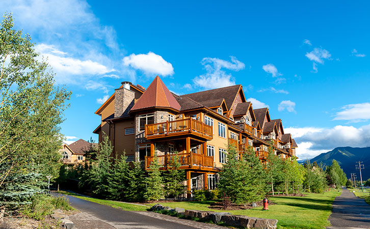 加拿大魁省投資移民需要多少錢？200萬(wàn)人民幣即可拿加拿大楓葉卡！