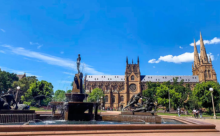 辦理移民時，居留、永居卡和護照有什么區(qū)別？