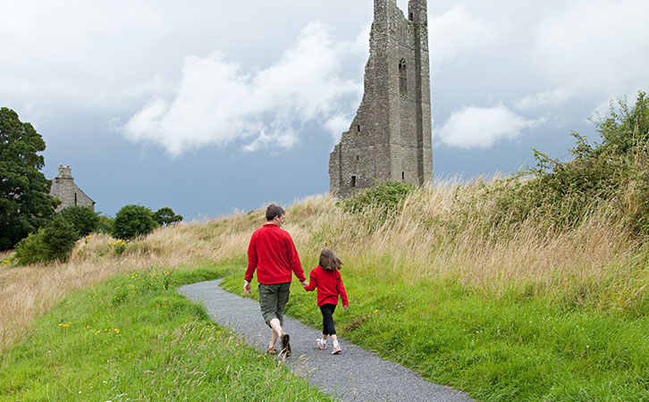 希臘丨他們?yōu)榱俗优逃齾s放棄國內(nèi)學(xué)區(qū)房？真相是......