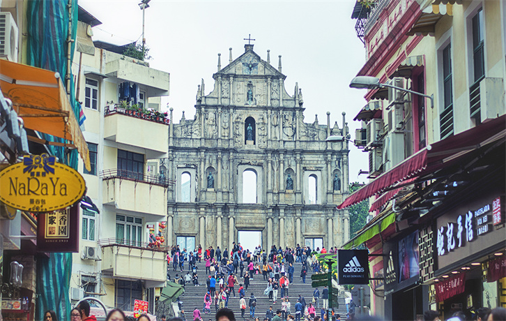 從小漁村到濠江流彩的世界都市，在澳門生活是一種什么體驗？