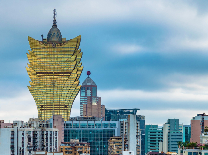 澳門移居|香港、澳門與內(nèi)地僅一水之隔，為什么身份如此備受熱捧？