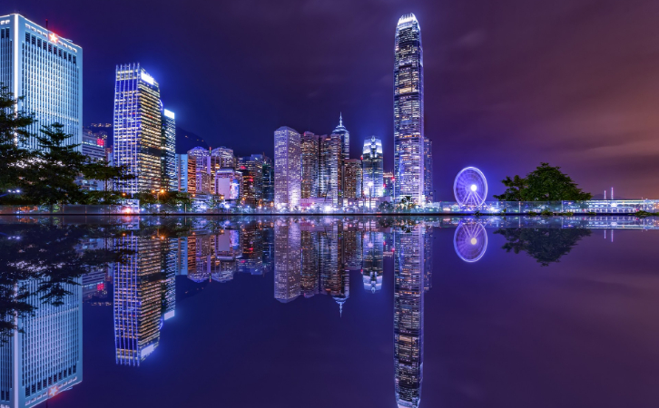 大廠掀起“畢業(yè)季”？香港卻正鬧人才荒！就業(yè)前景廣闊還能移居香港