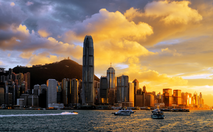 香港卓越專才|61歲企業(yè)家、53歲企業(yè)家分別46天、63天拿香港身份，怎么做到的？