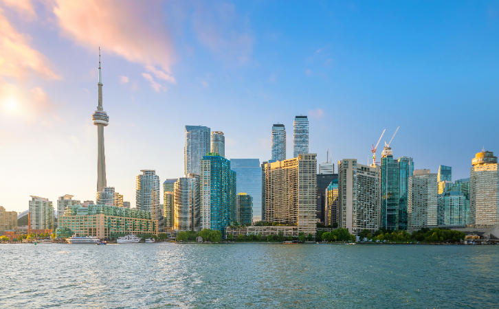 加拿大移民|加拿大對(duì)新移民持什么態(tài)度？現(xiàn)在是移民的好時(shí)機(jī)嗎？