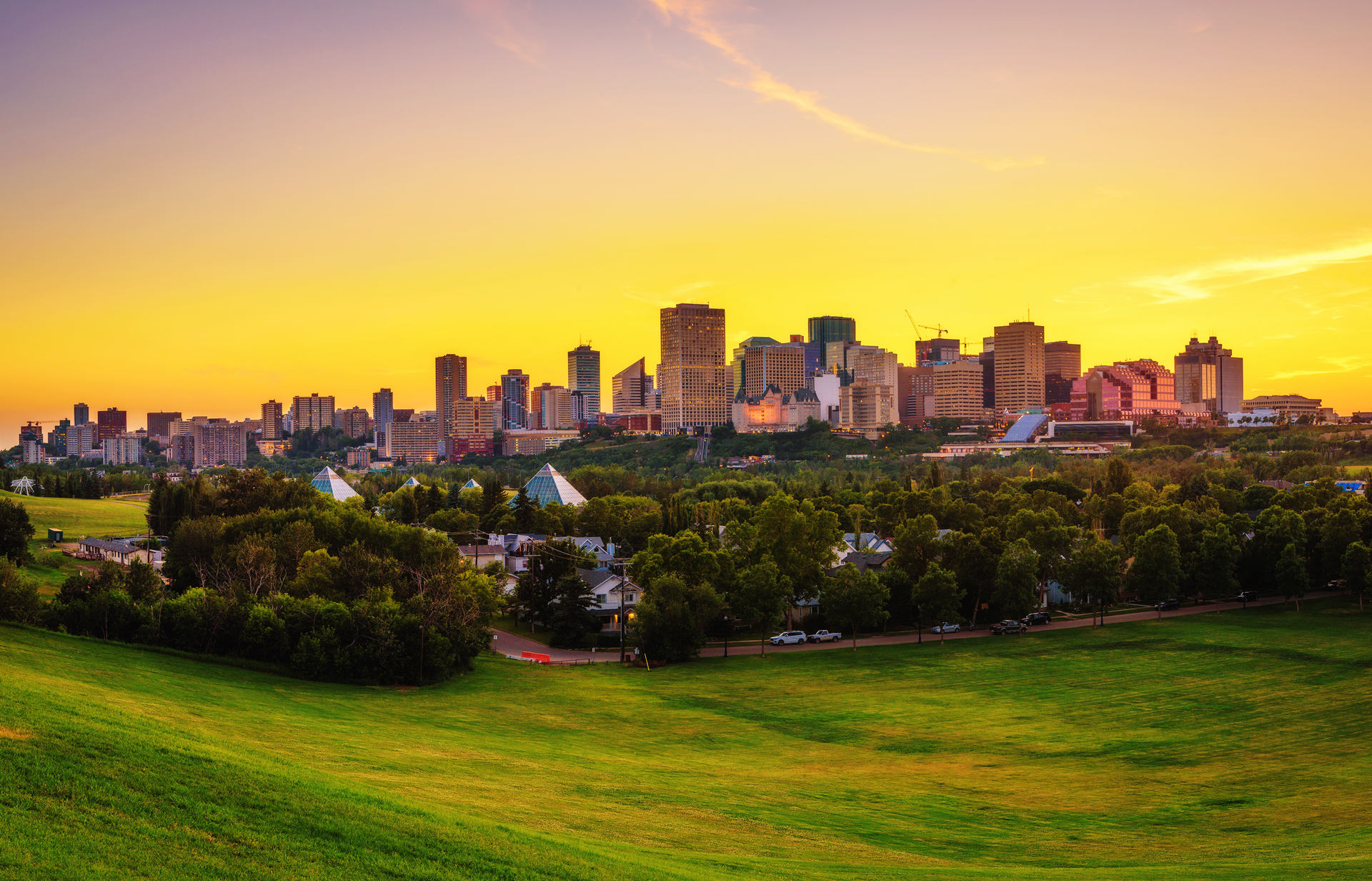 加拿大自雇移民丨48歲的他通過這一無需工作offer的方式，直接取得加拿大永居