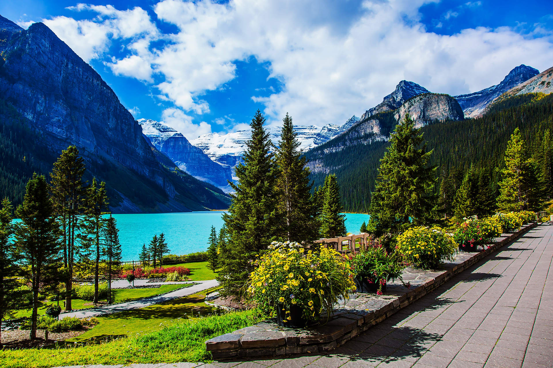 加拿大自雇移民丨48歲的他通過這一無需工作offer的方式，直接取得加拿大永居