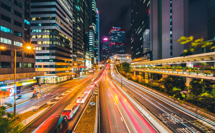 誰說香港只歡迎高學(xué)歷人才？普通學(xué)歷，同樣可以快速收獲香港身份