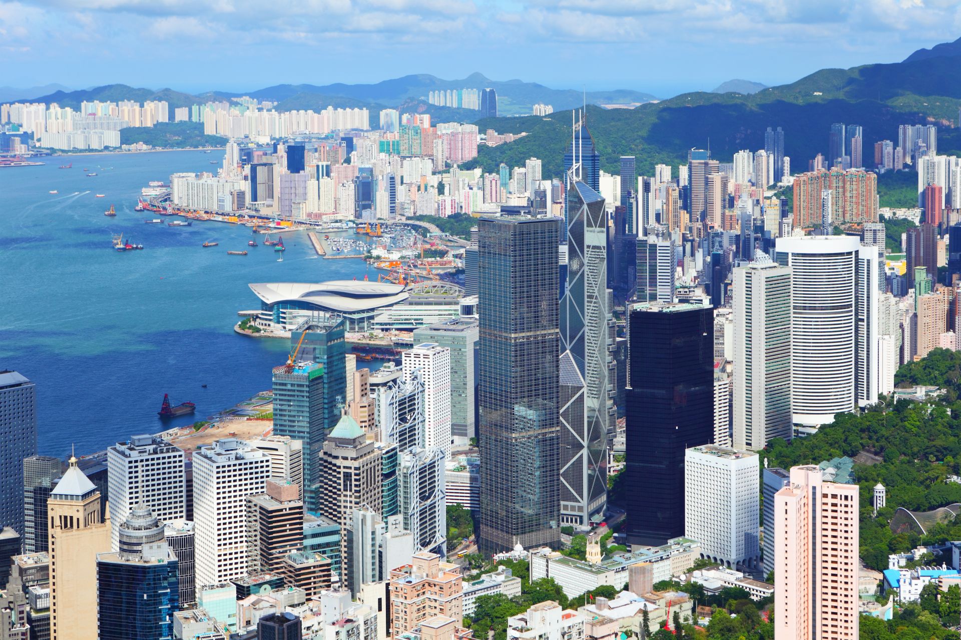 一周資訊丨香港增設領取旅行證件特別服務時段;葡萄牙將不再接收這類人的簽