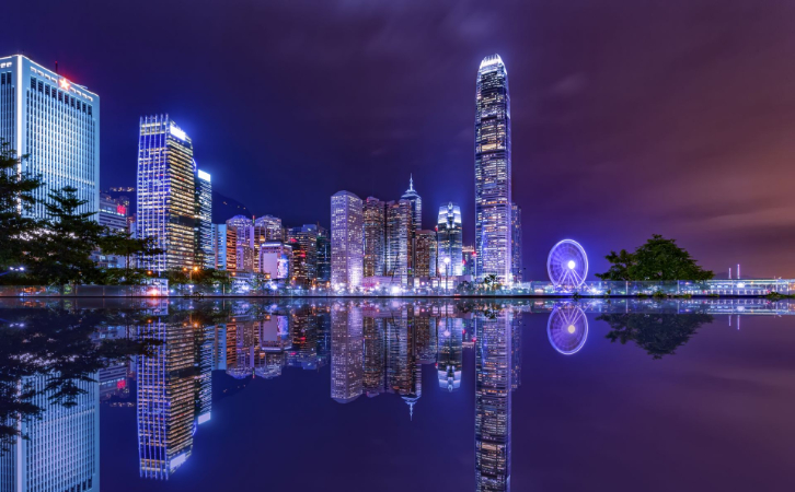 目前申請火爆、門檻擬繼續(xù)放寬的香港高才通，為啥勸您別輕易DIY？