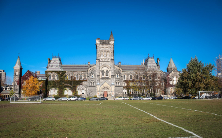 本想給孩子申請(qǐng)低齡留學(xué)的“我”，最后竟為自己和孩子拿到楓葉卡？！