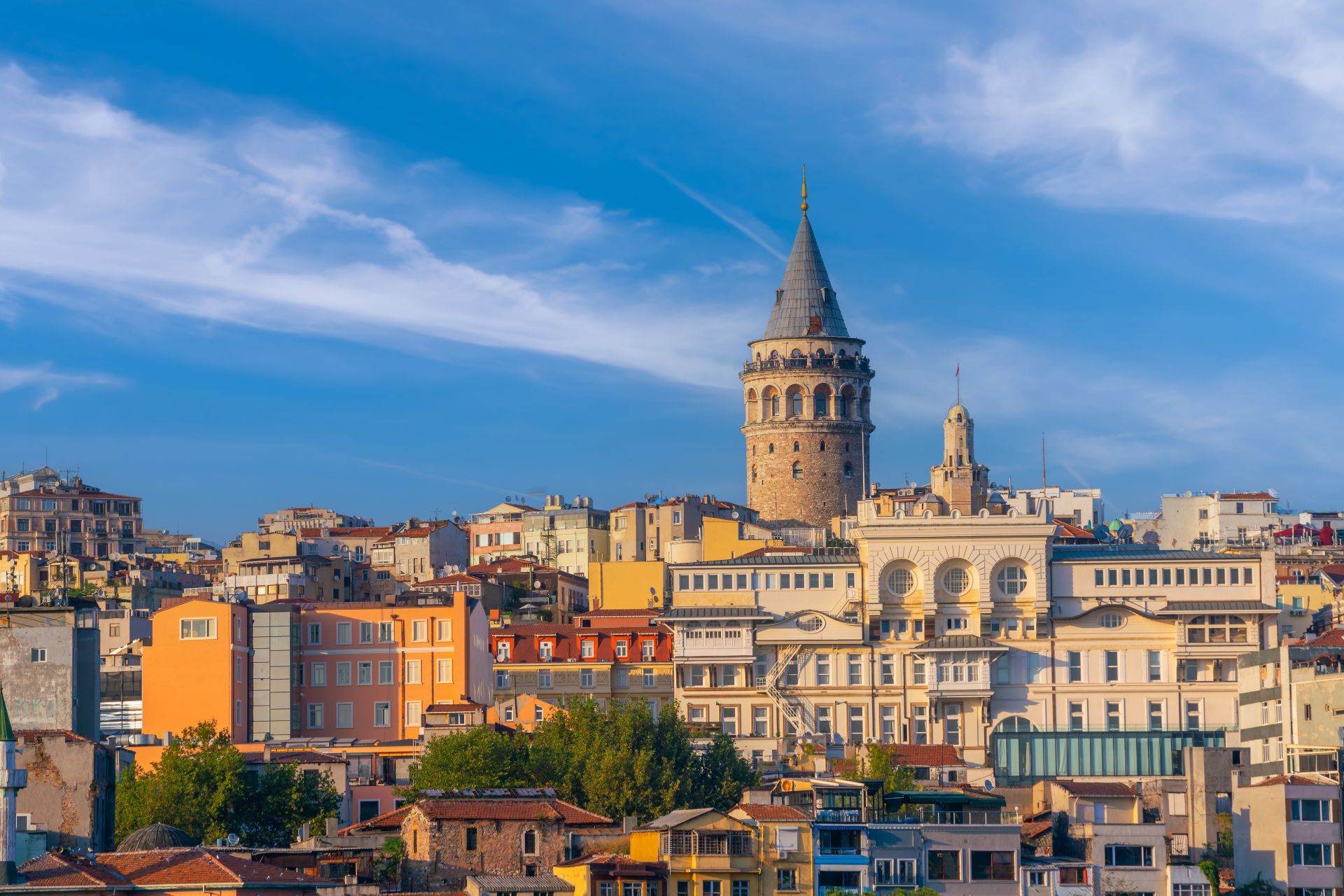 一周資訊丨12月1日起中國公民可免簽入境馬來西亞；加拿大對留學(xué)生學(xué)習(xí)許可進(jìn)