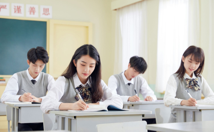 馬耳他永居丨北京、上海高考人數(shù)居然墊底？當(dāng)大家擠破頭搶落戶時(shí)，這些考生