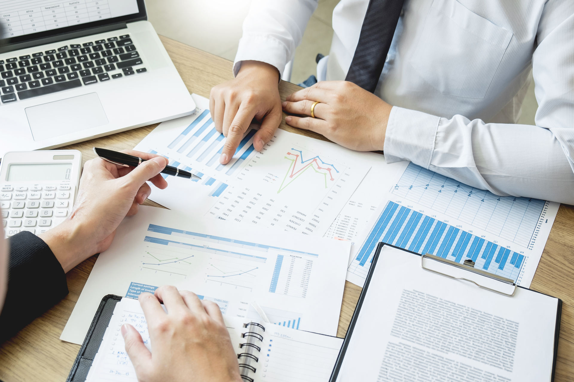 68歲申請香港身份，曾兩次被入境處“勸退”？最后他又是如何成功獲批的？