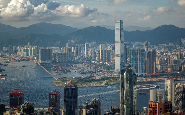 香港人才計(jì)劃近20萬(wàn)份申請(qǐng)獲批！揭秘香港更青睞哪些人士？