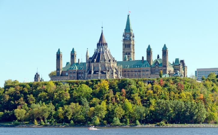 一周資訊 |香港高才通B/C類新規(guī)；加拿大終止旅轉(zhuǎn)工臨時(shí)政策