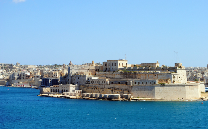 用￥100多萬拿小國“綠卡”過大國生活？這個熱門移民國家做到了！