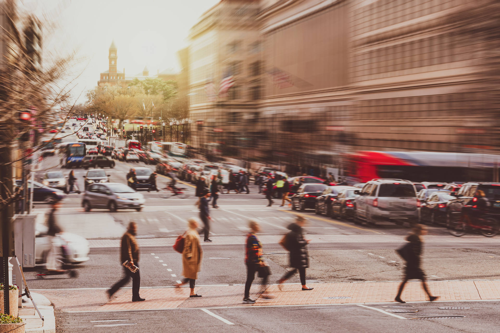 美簽規(guī)則有變！忽略這件事，不僅被關(guān)“小黑屋”，十年美簽還會作廢！