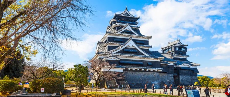 連巴菲特都加大投資！年輕人移民日本迎來絕佳時(shí)機(jī)？最快1年拿永居！