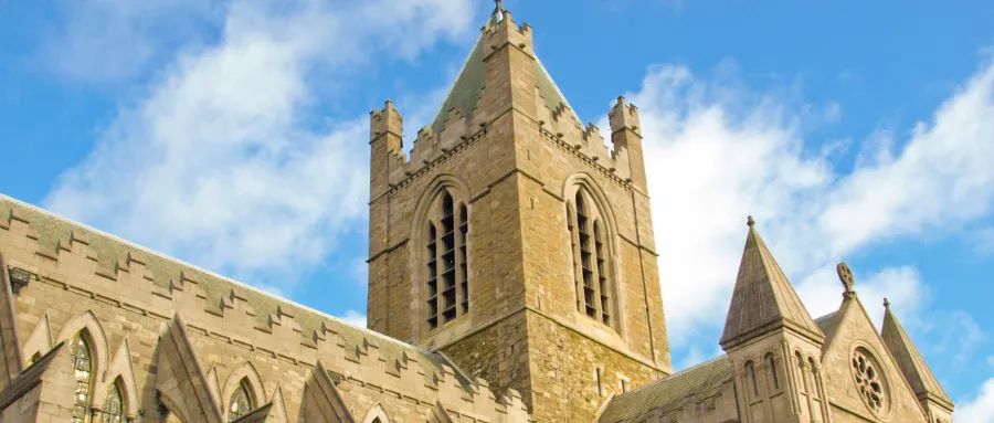 英國簡化這類人入籍要求？這個(gè)國家竟是英國+歐洲雙黃金跳板？