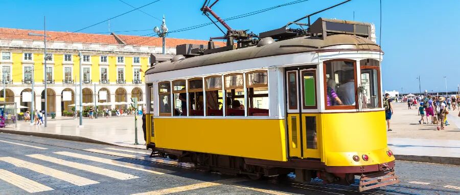 聽說有美、澳國籍的好萊塢著名女星移居到這里？為何大國人士紛紛“擠入”小國家？