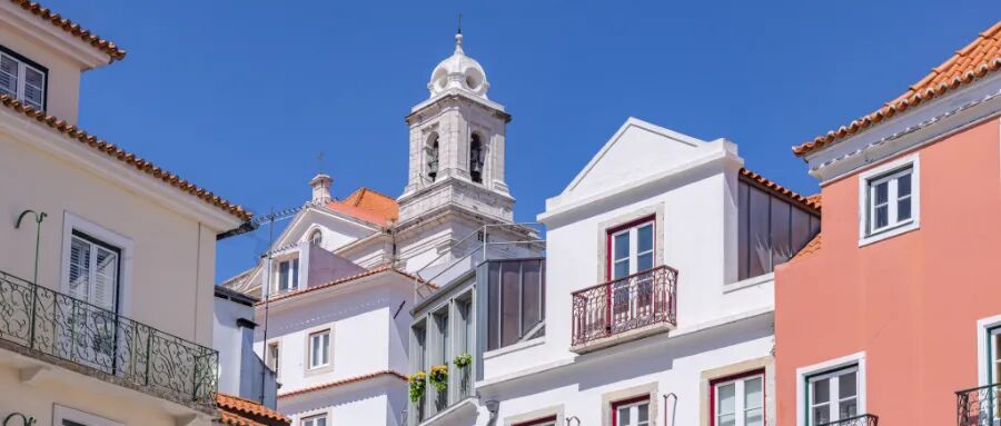 聽說有美、澳國籍的好萊塢著名女星移居到這里？為何大國人士紛紛“擠入”小國家？