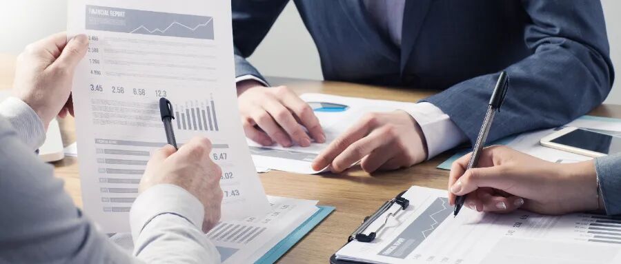 一紙假學(xué)歷能騙到香港身份？有人被追刑責(zé)、有人逃匿遭通緝……