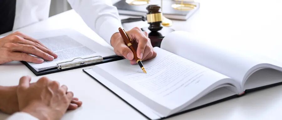 一紙假學(xué)歷能騙到香港身份？有人被追刑責(zé)、有人逃匿遭通緝……