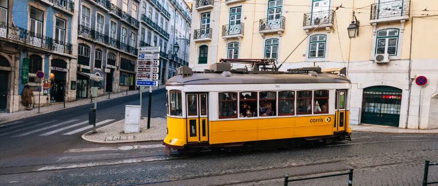 花了3000萬配置香港身份還不夠，還要配置一個Plan B身份？1+1＞2原來這么“香”